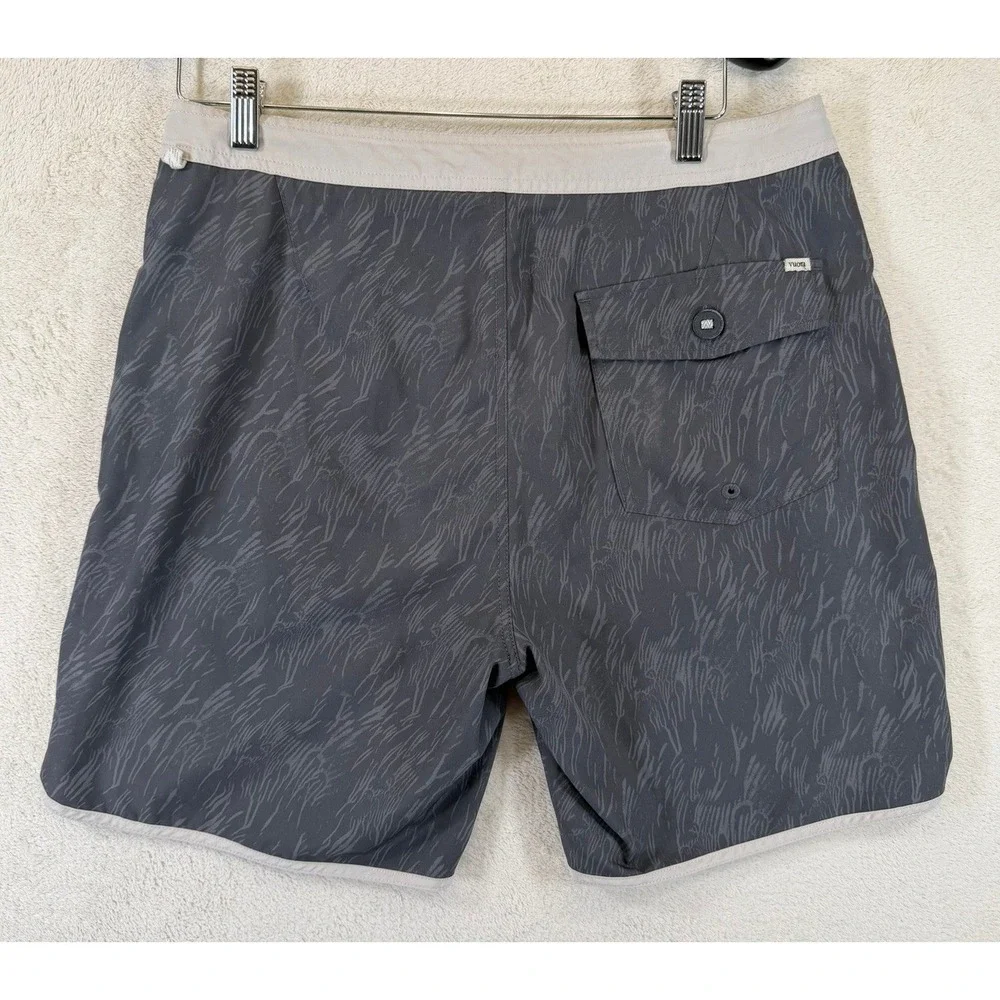 Vuori Cruise Boardshorts Mens Charcoal Grey Abstract Print Swim Trunks V314